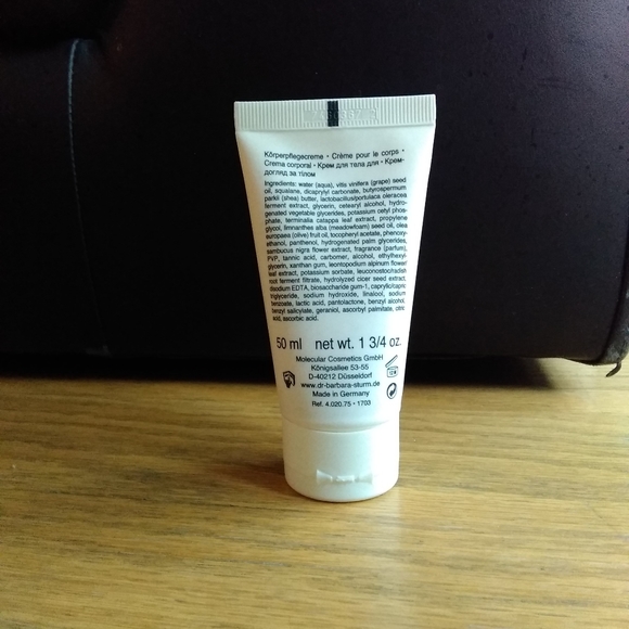 DR. BARBARA STURM, MOLECULAR COSMETICS. - Picture 2 of 3